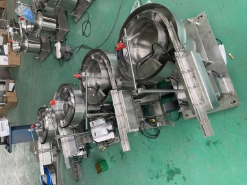 Y-type Three-way Infusion Tube Vibrating Bowl Feeder Equipped with a Linear Vibrator