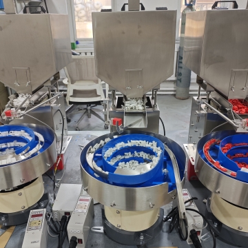 Product Assembly Line Vibratory Bowl Feeder with Hopper