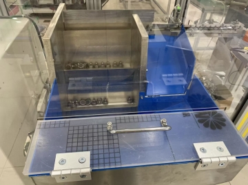 Auto Parts Nut Displacement Feeder Step Feeder With Direct Vibration and Offset Feeder
