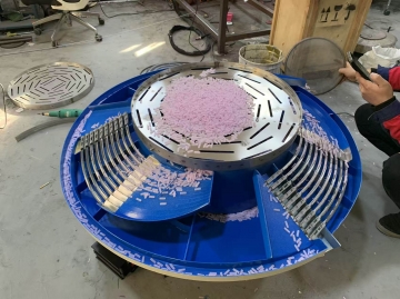 Drip Irrigation Tape Production Line Feeder Vibratory Bowl Feeder Screening Vibrating Feed Bowl for Drip Irrigation Tape